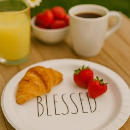 Rae Dunn “Blessed” Luncheon Plates – 16 Count
